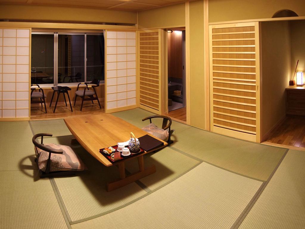 Gero Onsen Yukyunohana Стая снимка