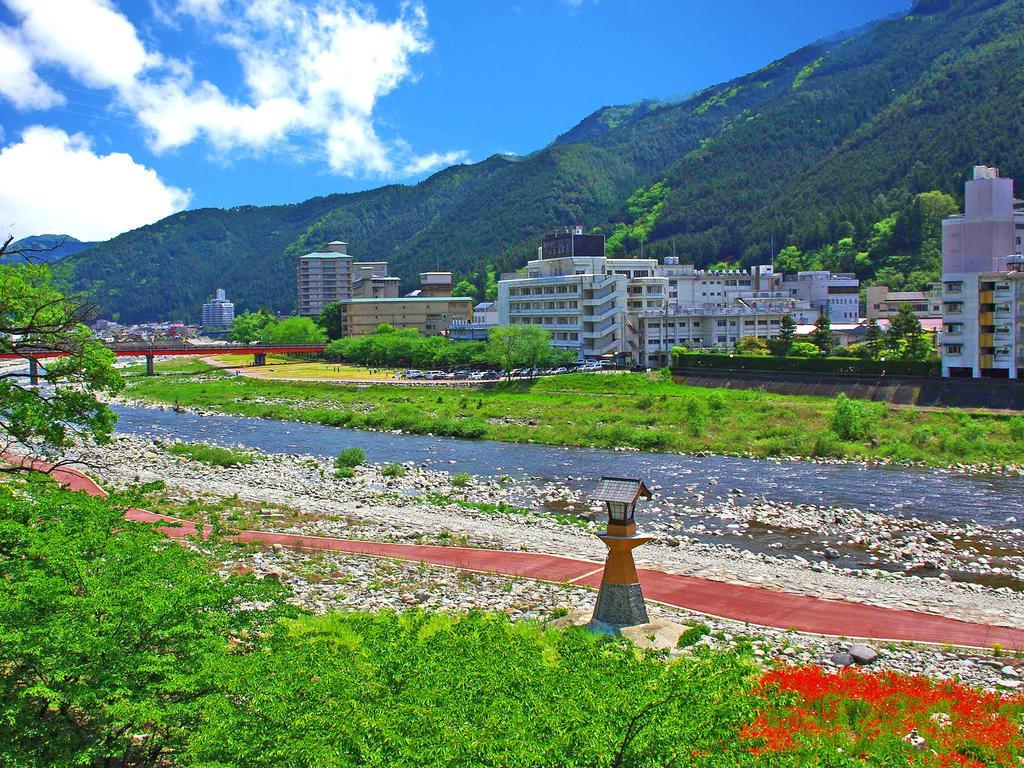Gero Onsen Yukyunohana Екстериор снимка