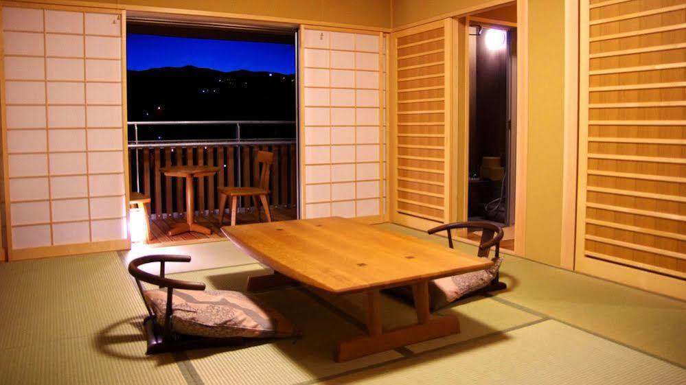 Gero Onsen Yukyunohana Екстериор снимка
